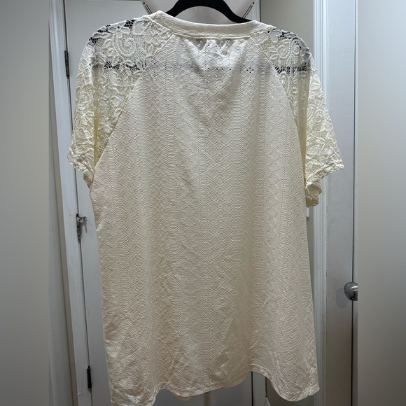 BloomChic Plus Size XL Solid Broderie Anglaise Lace Raglan Sleeve T-Shirt us14 - Picture 3 of 5